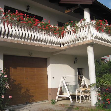 Apartment Yasica Izacic Exterior photo