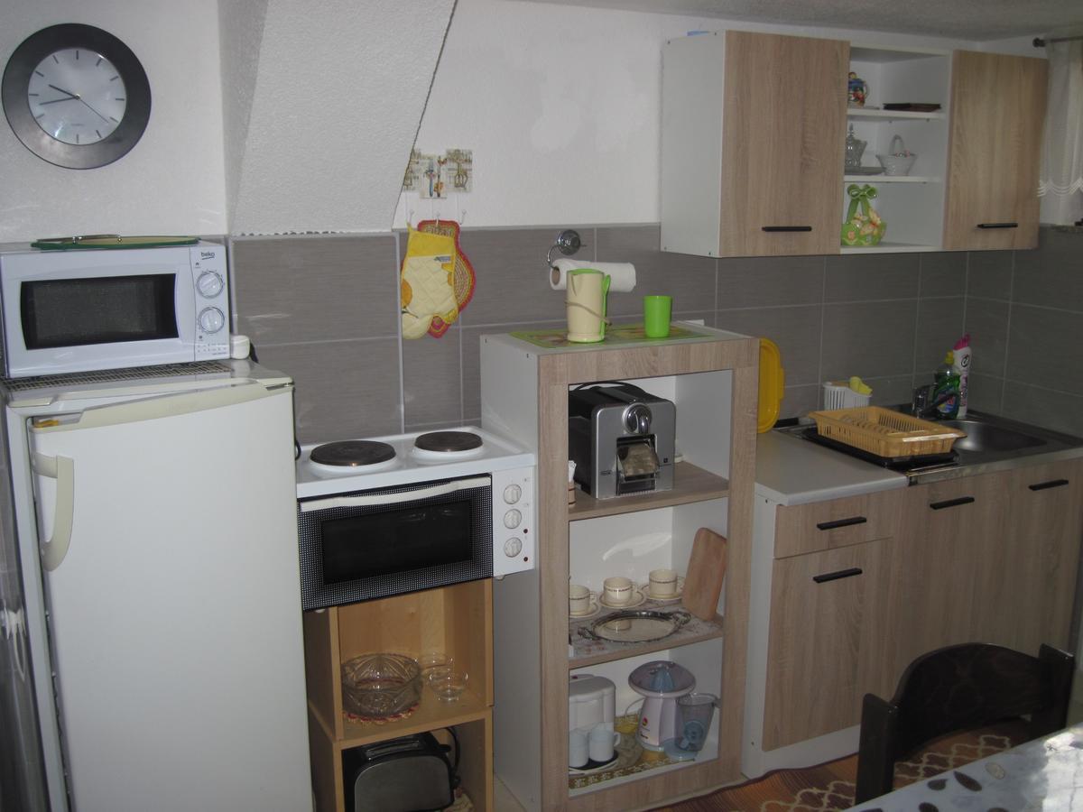 Apartment Yasica Izacic Exterior photo